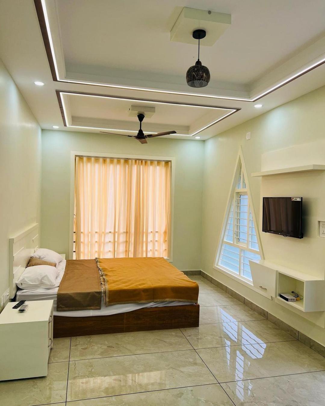Paithalmala Royal Mount Inn Resorts מראה חיצוני תמונה