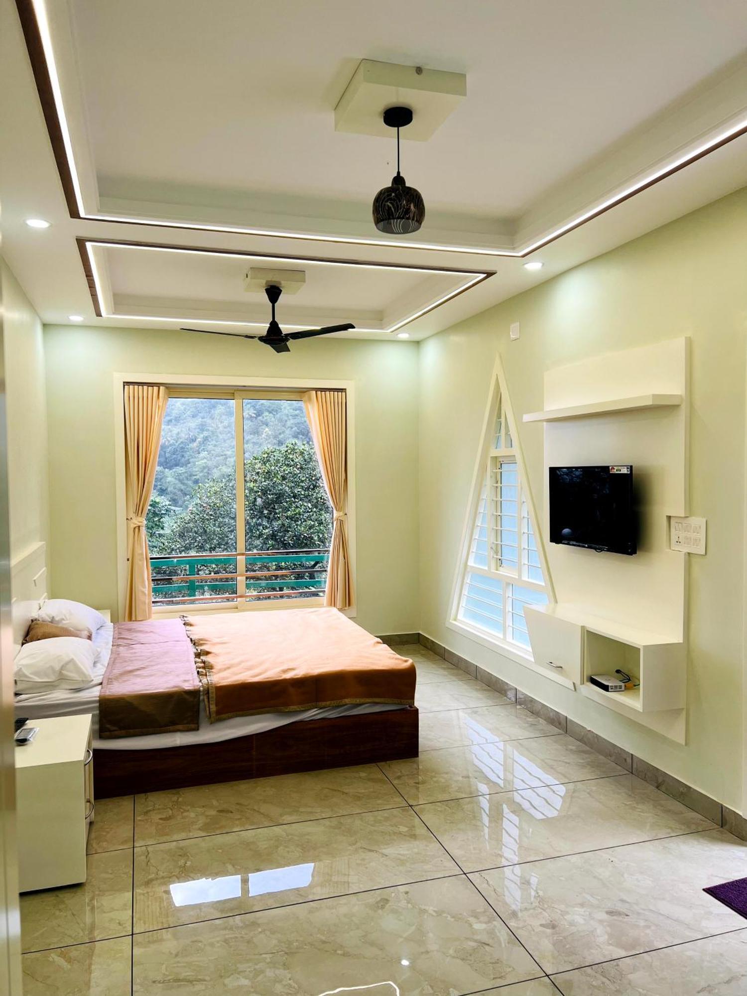 Paithalmala Royal Mount Inn Resorts חדר תמונה